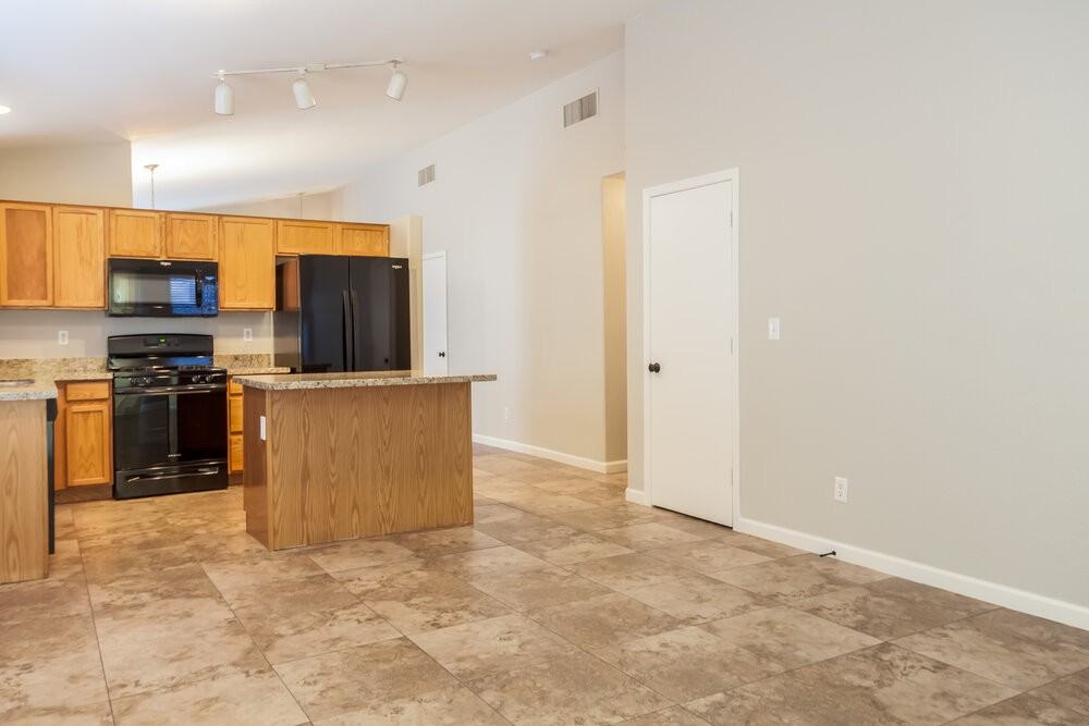 6333 Winter Valley Ct - Photo 7 of 15