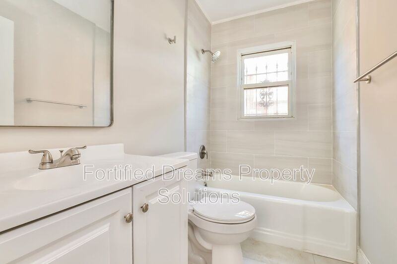 815 Camel Ave - Photo 2 of 15