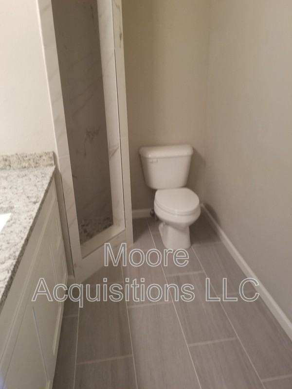 1833 Skyline Dr - Photo 5 of 19