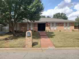 1833 Skyline Dr - Photo 1 of 1