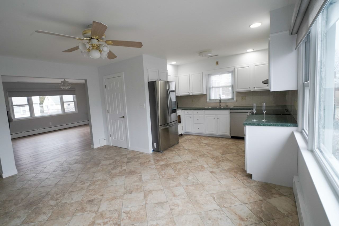 92 Burwood Ave #NA - Photo 5 of 16