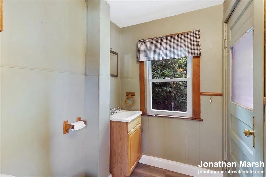 7 Harrison Ave - Photo 3 of 21