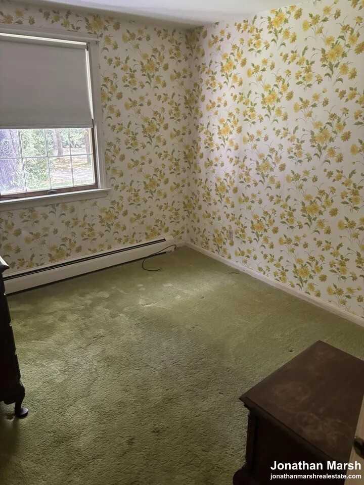 31 Robbins St - Photo 2 of 10