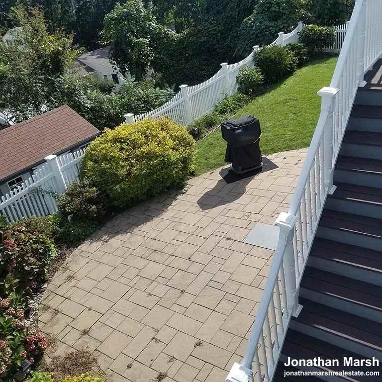 11 Charlemont Rd - Photo 3 of 28