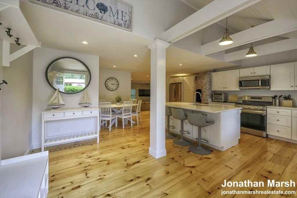 28 Seminole Dr - Photo 2 of 11