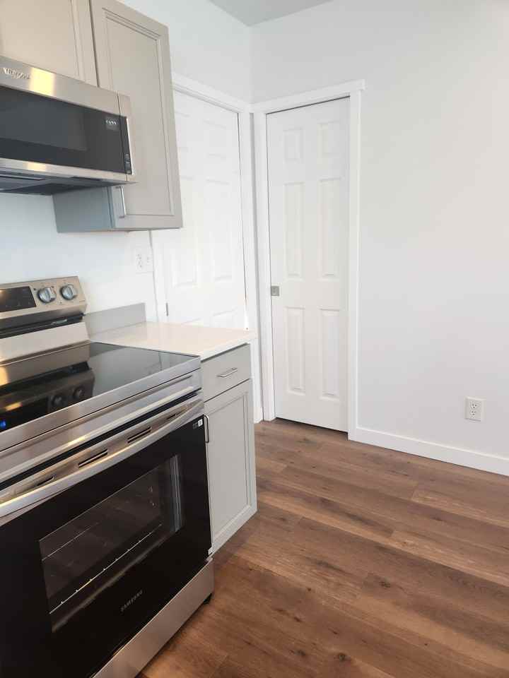 405 Williams Ave N #NA - Photo 4 of 16