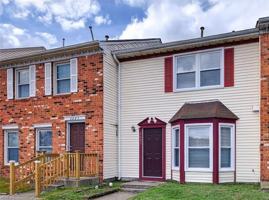 featured image of 2082 Lyndora Rd