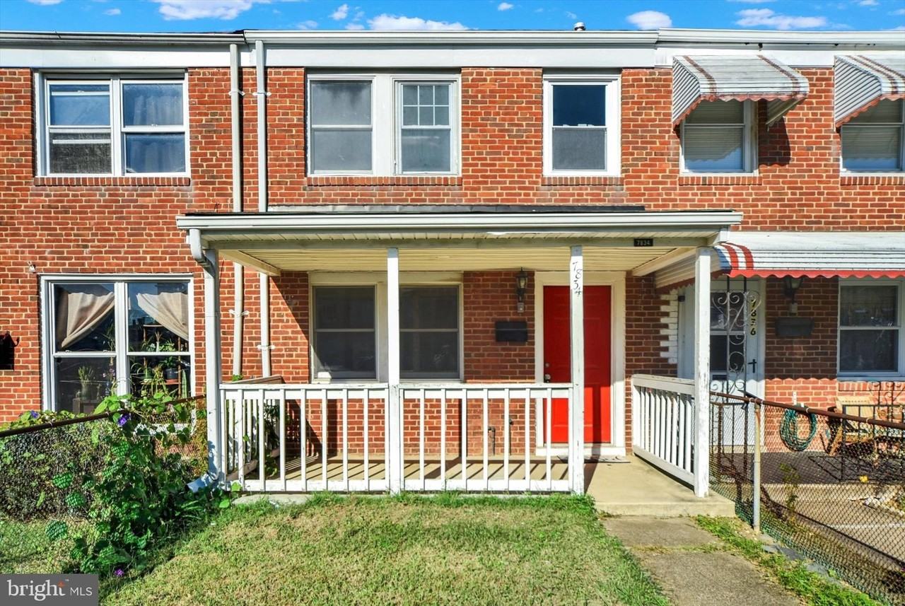 7834 Saint Claire Lane - Photo 2 of 18