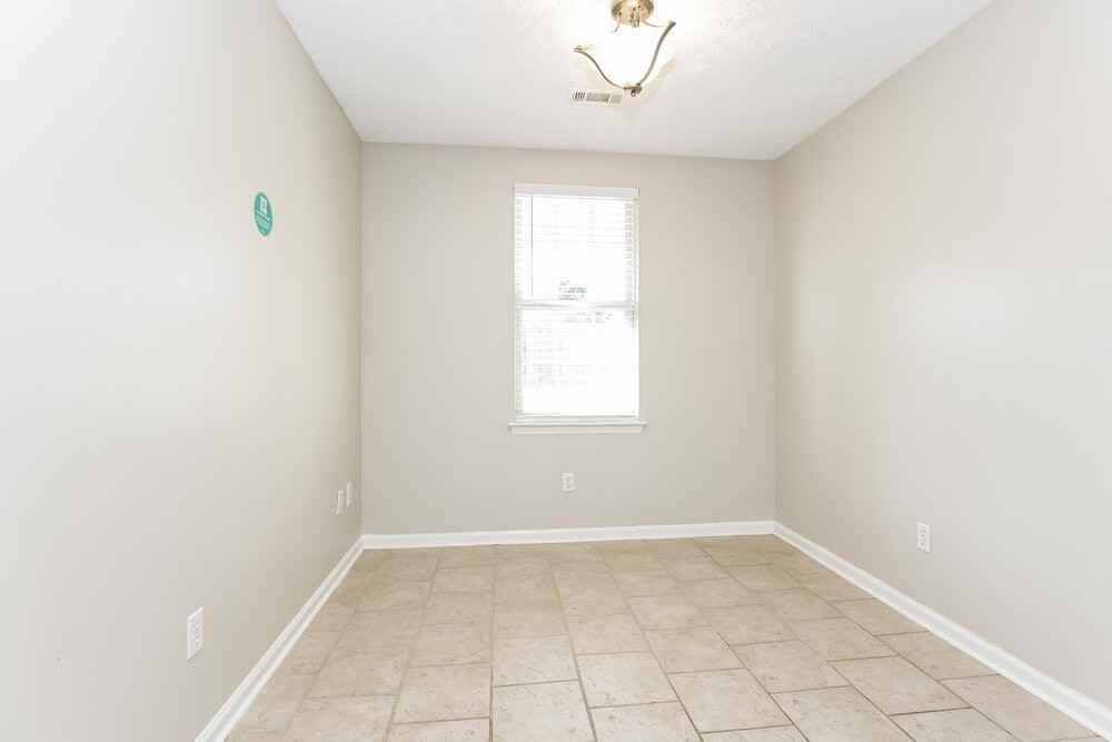 188 Bradford Cir - Photo 5 of 16