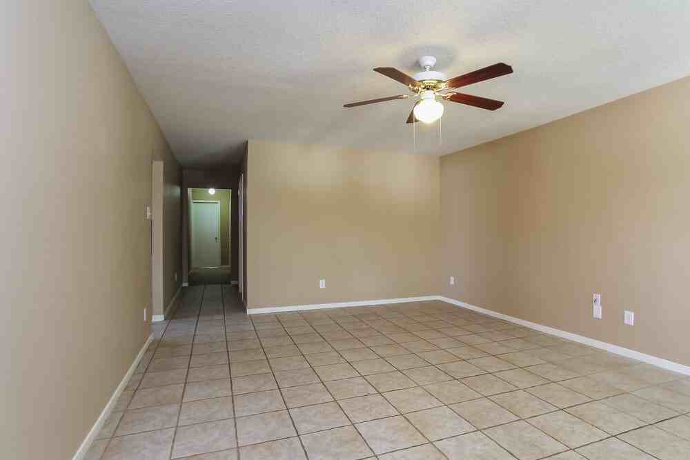 13230 Firebrick Dr - Photo 2 of 14