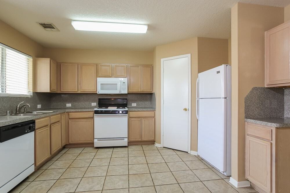 13230 Firebrick Dr - Photo 5 of 14
