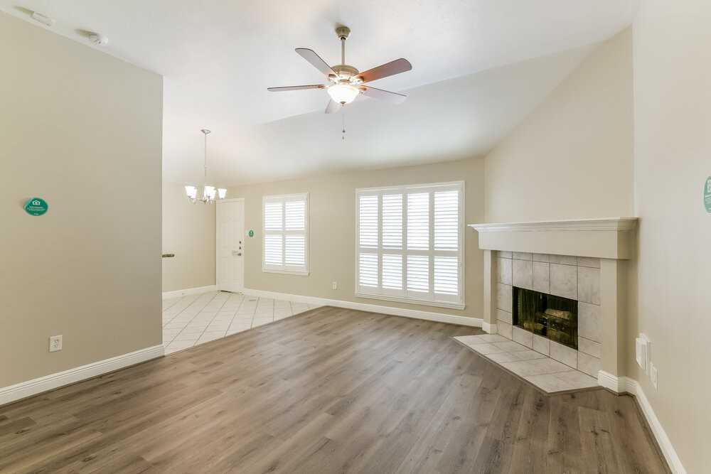 23206 Sandpiper Trl - Photo 3 of 16