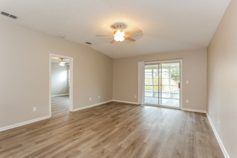 3416 International Village Dr W - Photo 3 of 16