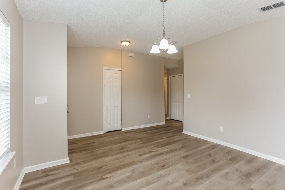 3416 International Village Dr W - Photo 7 of 16