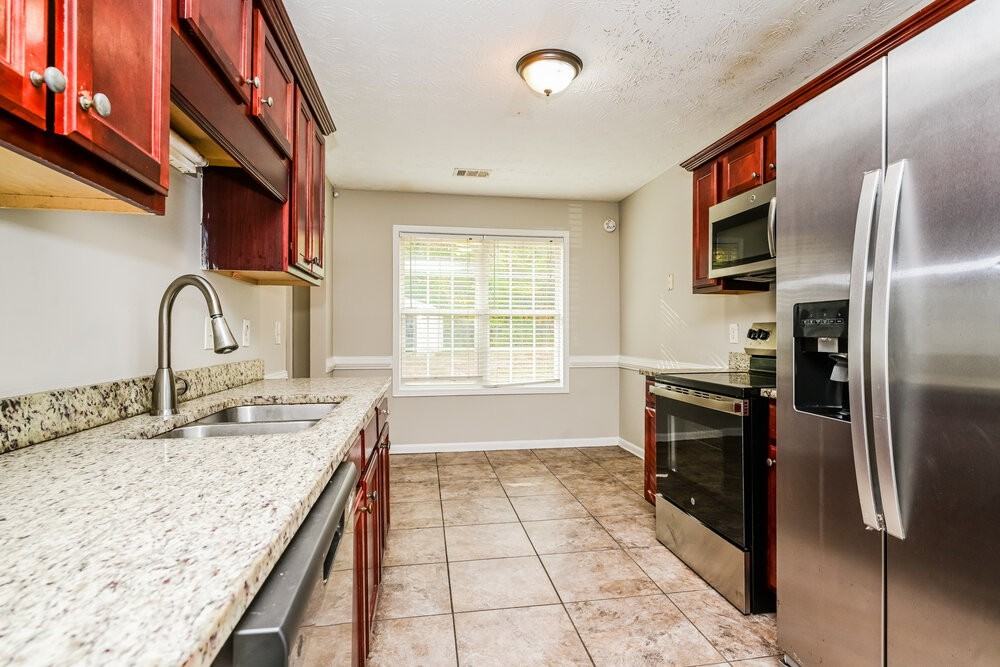 120 Sampson Ct - Photo 5 of 16