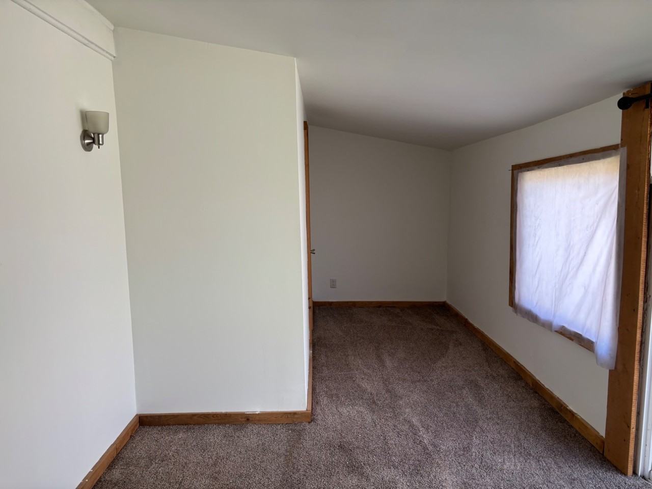 631 Lehigh Ln - Photo 2 of 23