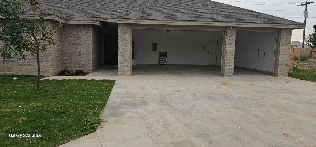 1004 Killdeer Ct - Photo 2 of 3