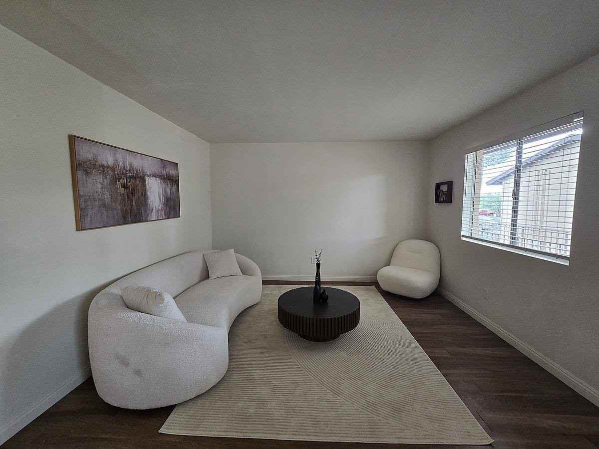 93 Kings Way - Photo 6 of 20