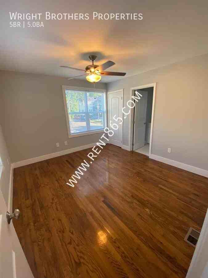 1418 Forest Ave #1418 - Photo 3 of 9