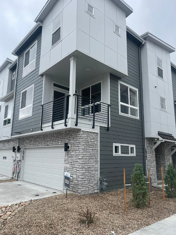 10562 Domeykite View