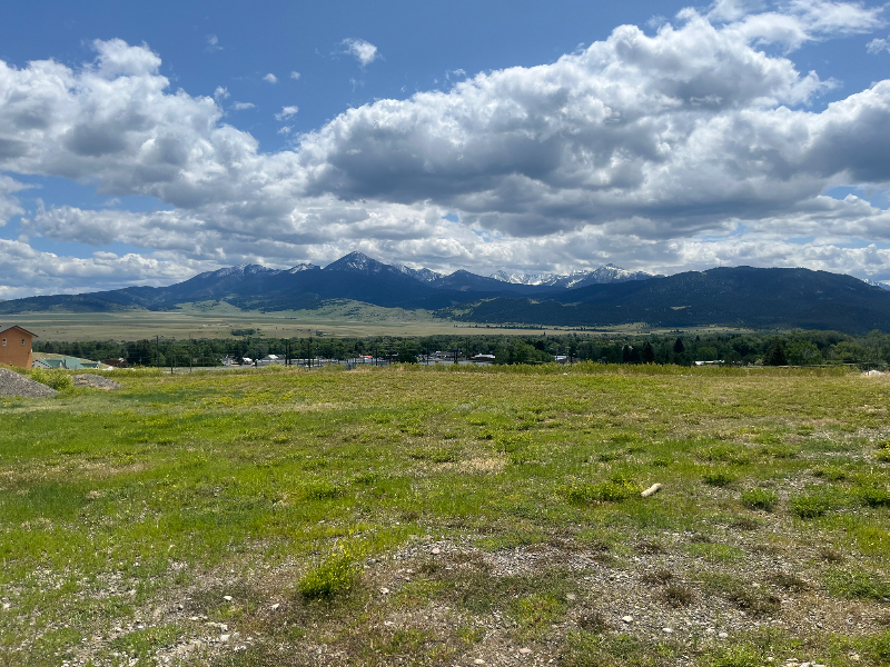 1201Q W Montana St #12 - Photo 2 of 11