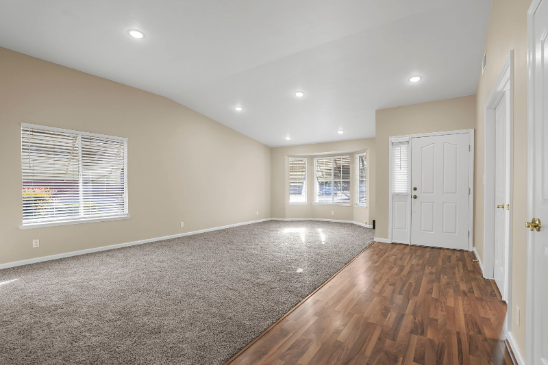 209 Grapewood Ct - Photo 2 of 20