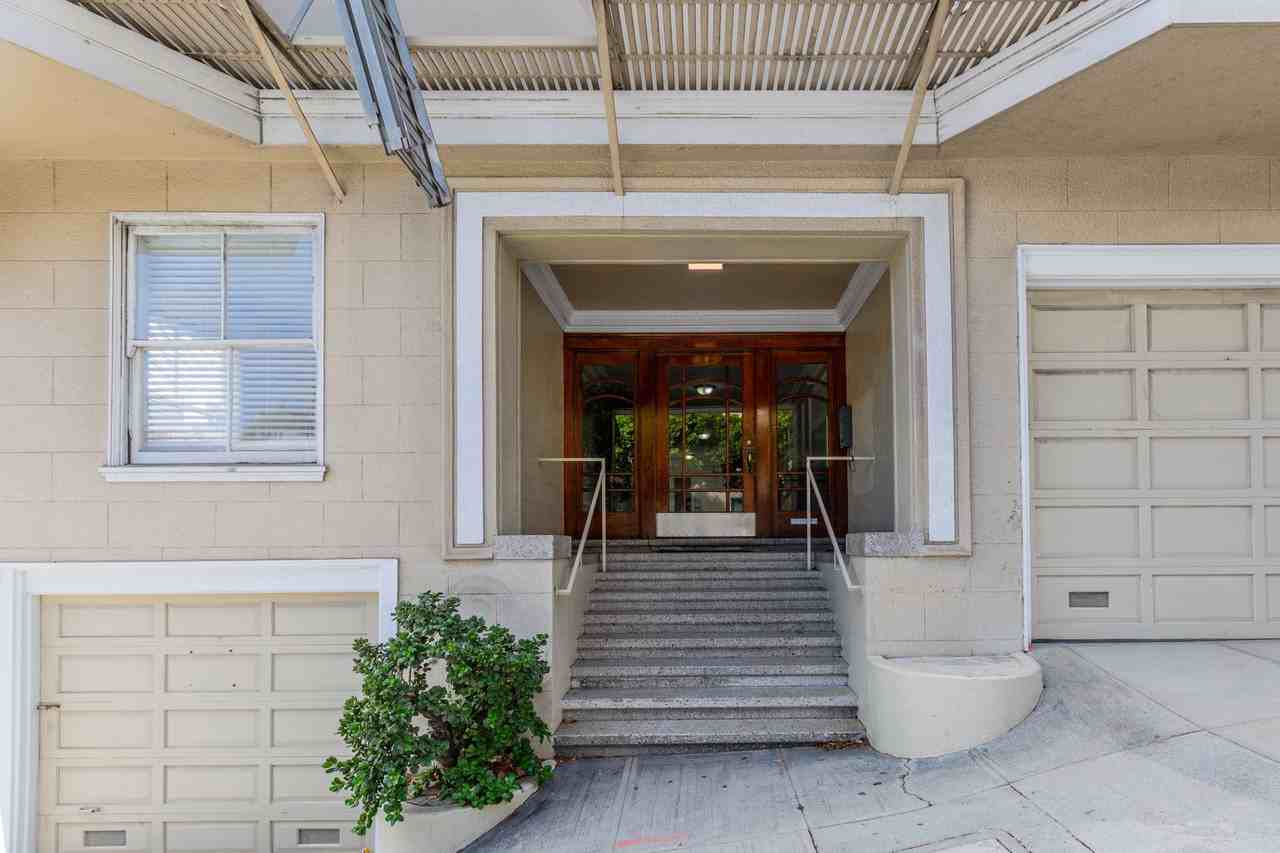 1801 Leavenworth - Photo 2 of 16