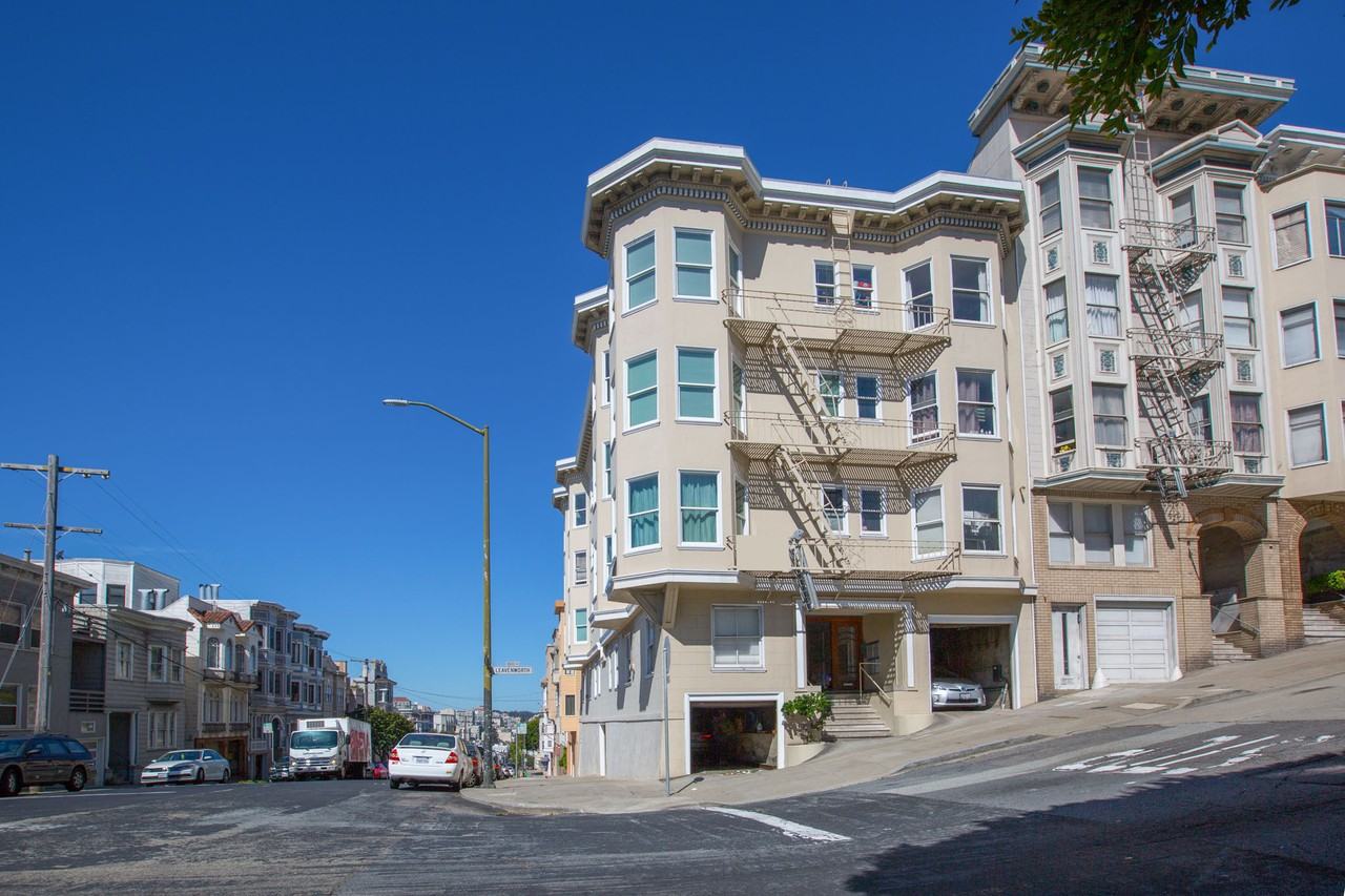 1801 Leavenworth - Photo 4 of 16