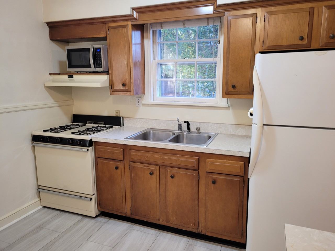 3131 W Grace St #1 - Photo 3 of 13