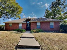 featured image of 923 Teakwood Ln #NA