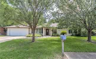 featured image of 1800 Hondo Dr