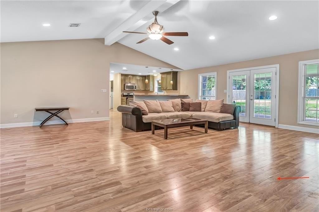 1800 Hondo Dr - Photo 4 of 22