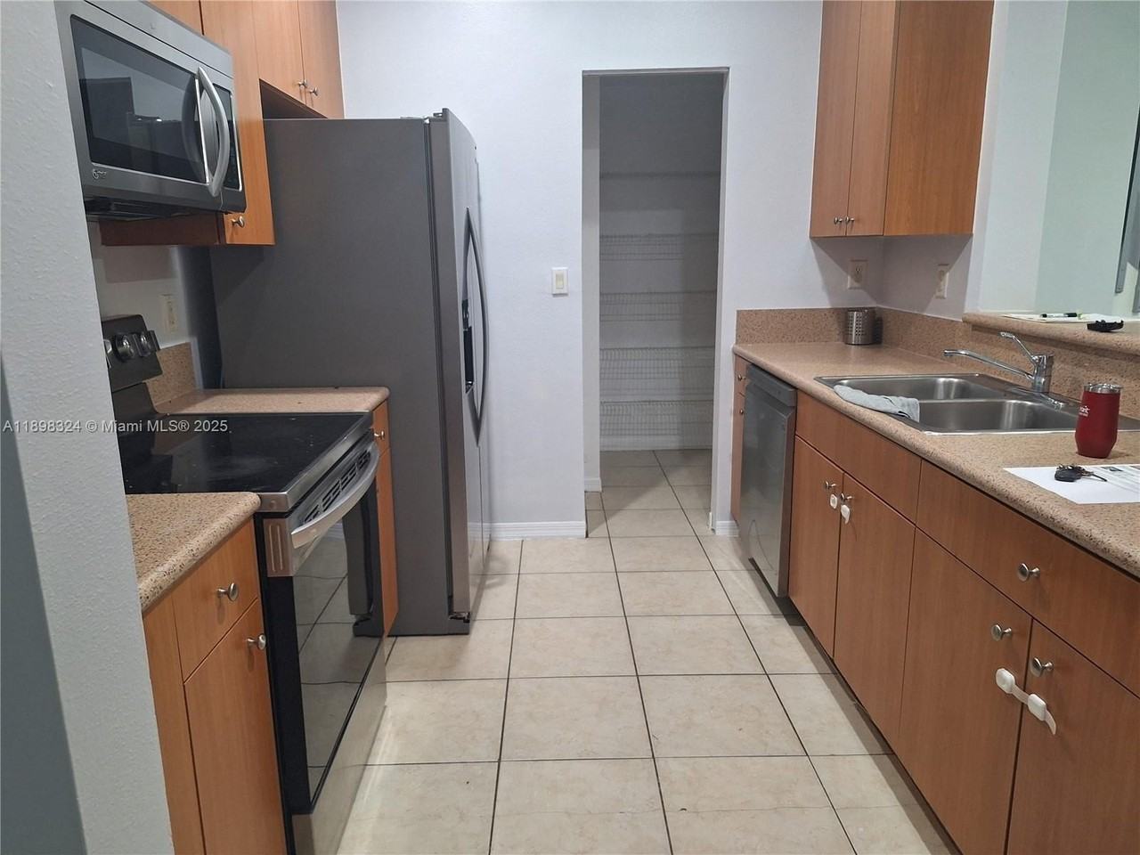 2318 Ne 42nd Cir #2318 - Photo 6 of 27