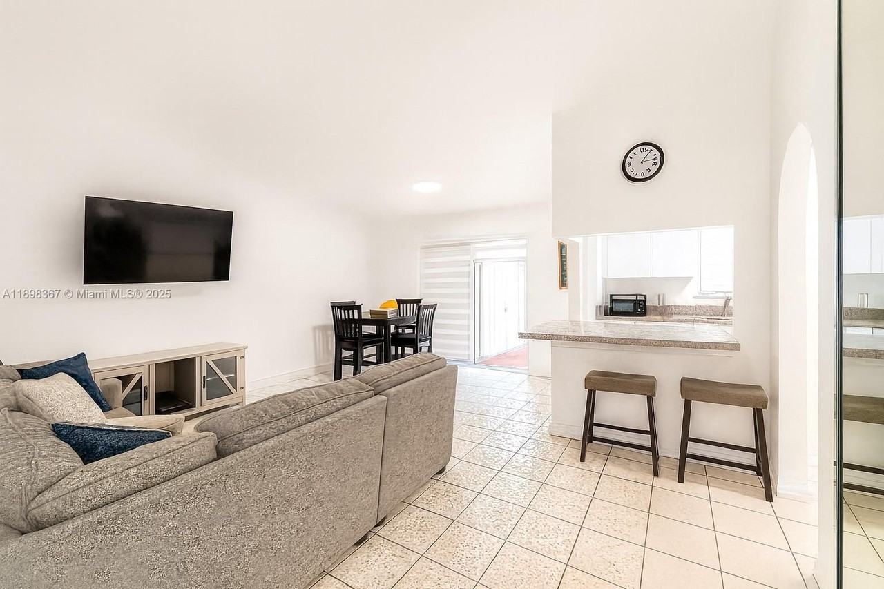 8124 Sw 153rd Pl #8124 - Photo 2 of 12