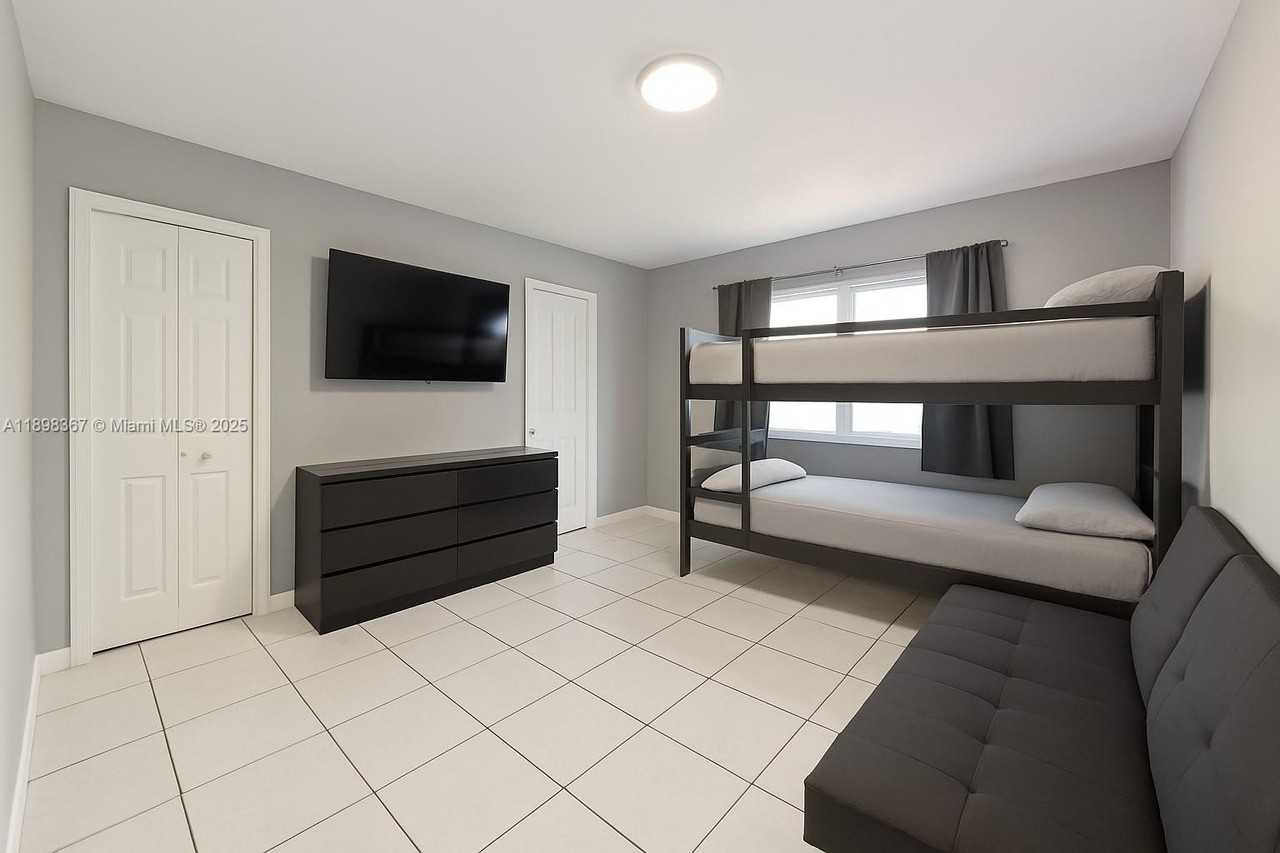 8124 Sw 153rd Pl #8124 - Photo 7 of 12