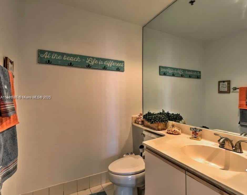 3135 Northeast 184th Street #2103 - Photo 6 of 37