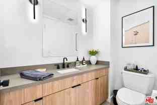 4912 S Centinela Ave - Photo 1 of 1