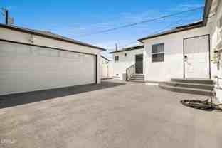 7637 Radford Ave - Photo 1 of 1