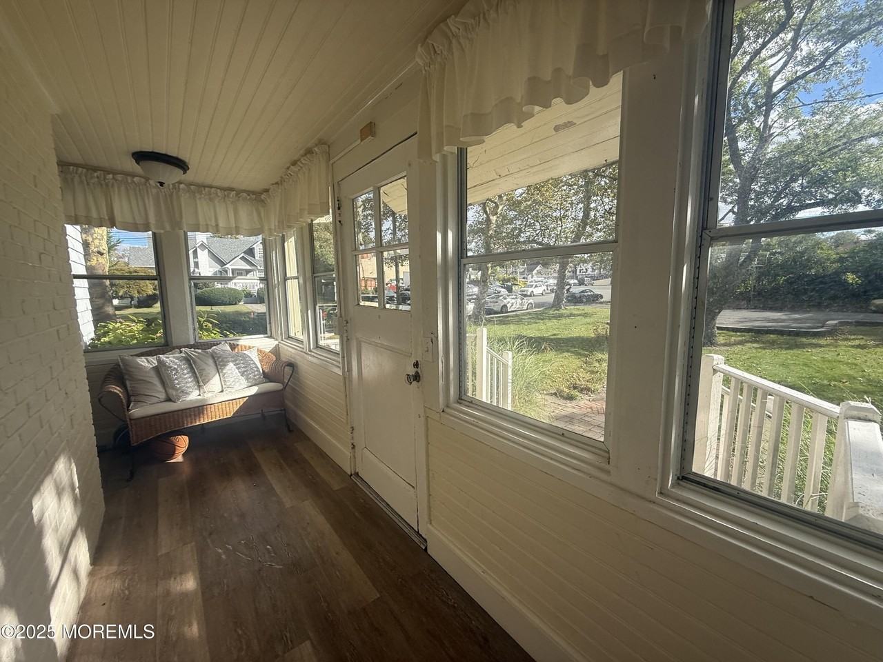 210 N Lincoln Avenue unit: Winter 26 - Photo 3 of 38