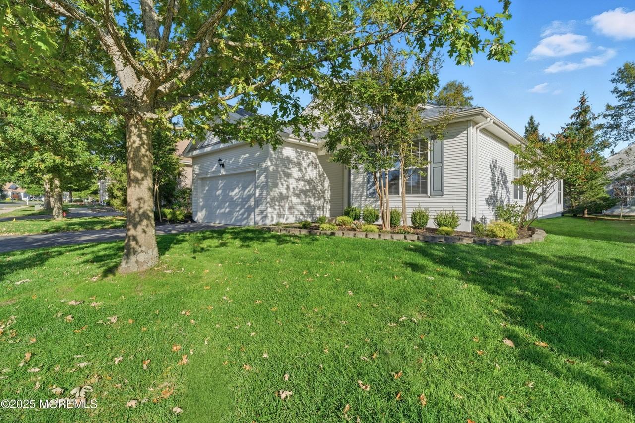 225 Mirage Blvd - Photo 2 of 50