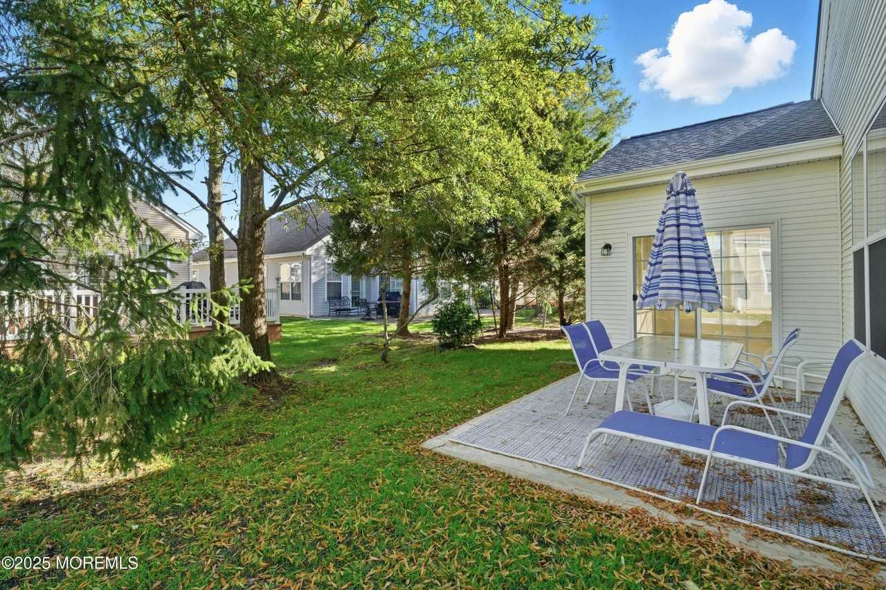 225 Mirage Blvd - Photo 6 of 50