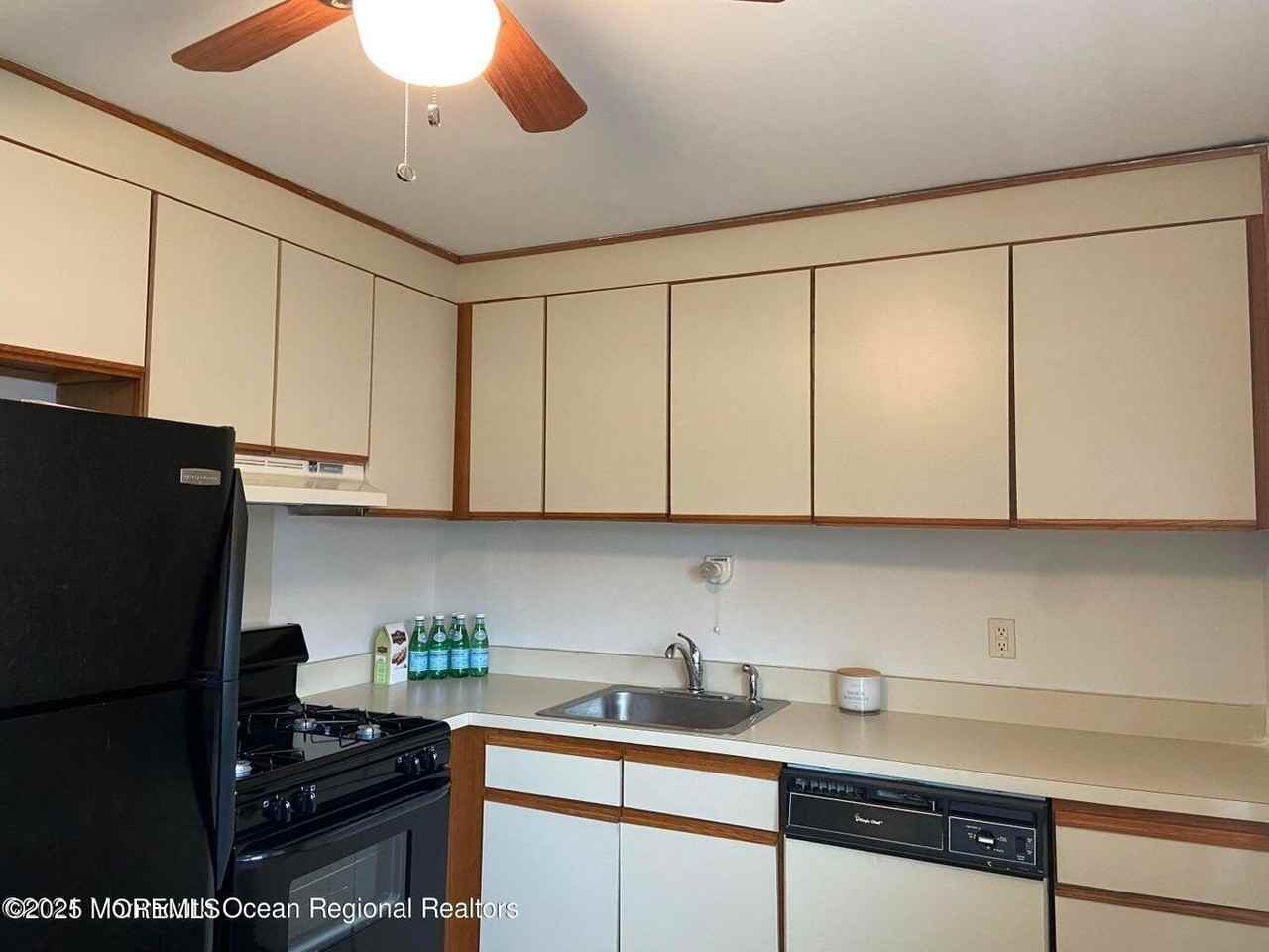 10 Laurel Court #A - Photo 4 of 15