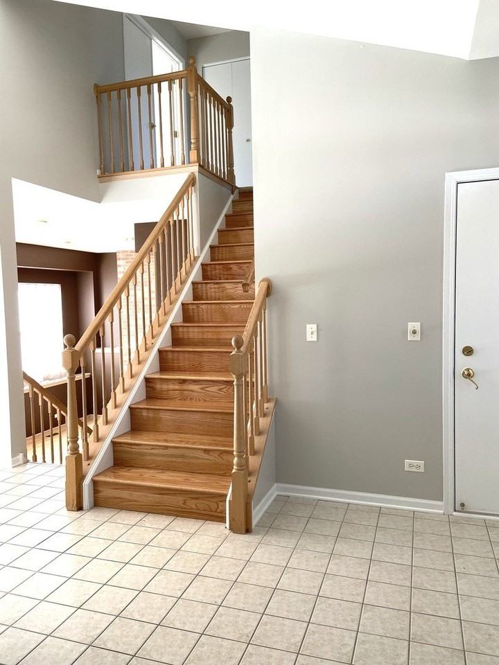 11717 S Derby Ln - Photo 3 of 18