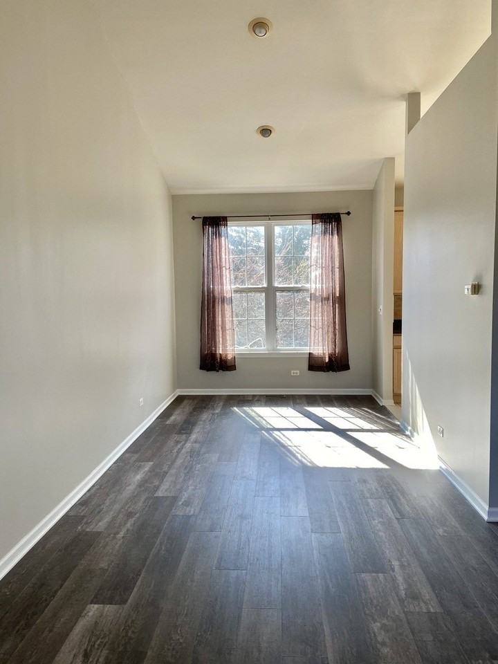 11717 S Derby Ln - Photo 5 of 18