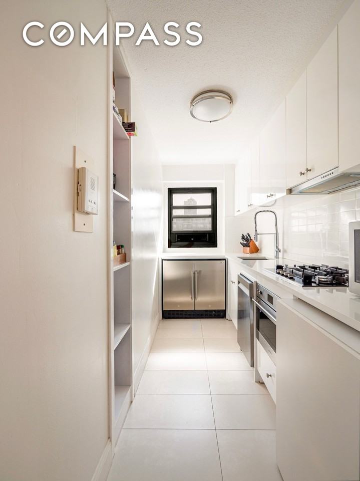 520 East 81st Street #10H - Photo 6 of 7