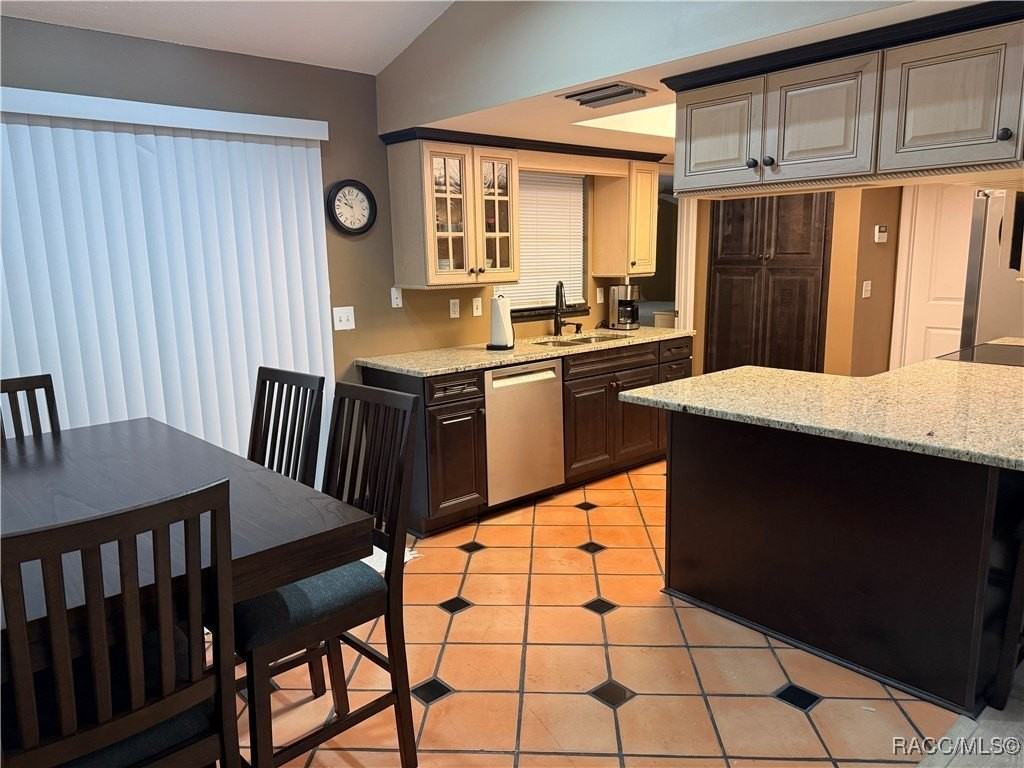 6792 S Holly Oak Pt - Photo 5 of 17