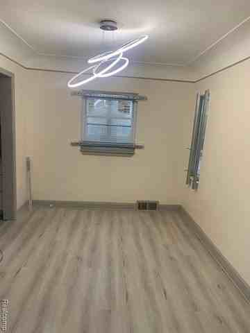 17211 Rutherford St - Photo 3 of 23