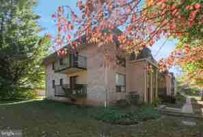 featured image of 356B Saybrook Ln Unit B #B