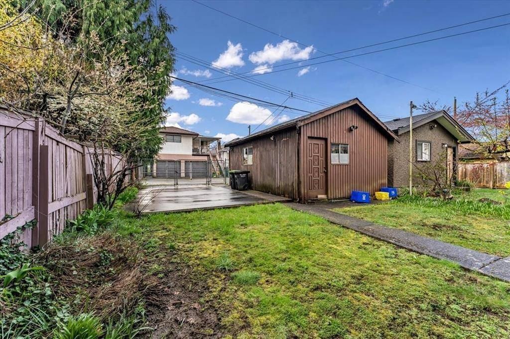 2730 William Street - Photo 2 of 24