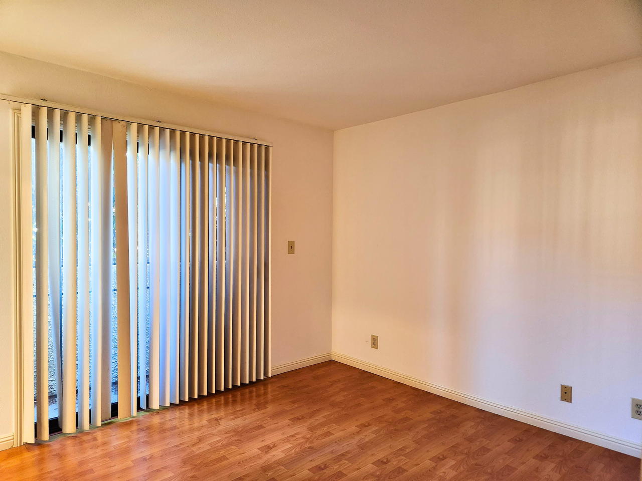 432 S. Normandie Ave, Los Angeles, CA 90020 - Photo 4 of 16